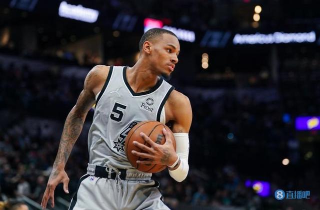 比赛出场时 比赛出场时